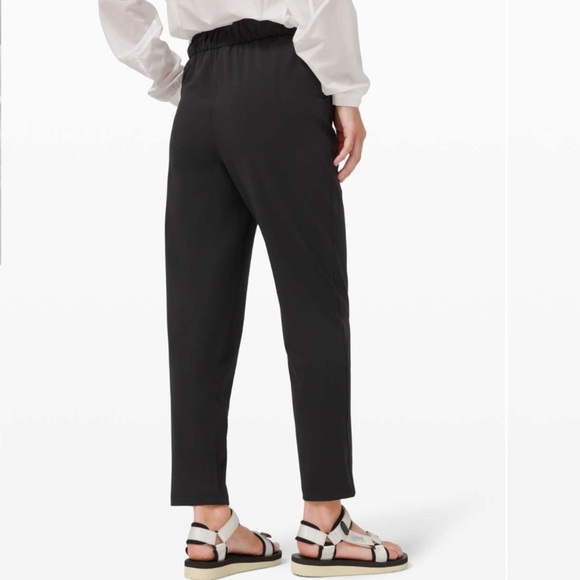 Lululemon Keep Moving Pant 7/8 High-Rise in Black size 6 - Picture 10 of 11
